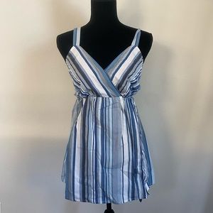 Motherhood top size small